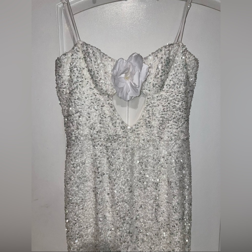 New! Helsi x Anthropologie Lyla White Sequin Rose Keyhole Column Maxi Dress🤍 Lrg - Picture 14 of 15